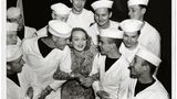 Marlene Dietrich mit Sodaten