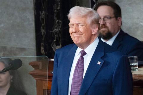 Donald Trump hält seine erste Rede im Kongress