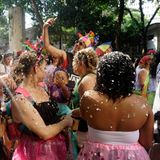 Karneval in Sao Paulo: Menschen feiern auf den Straßen auch in anderen brasilianischen Städten
