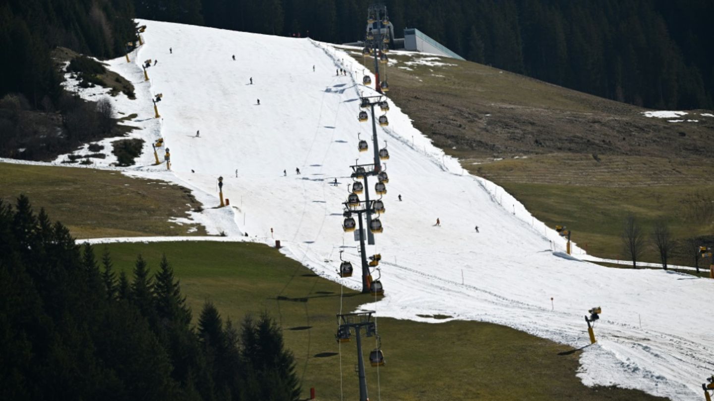 Skifahren im österreichischen Saalbach 2024