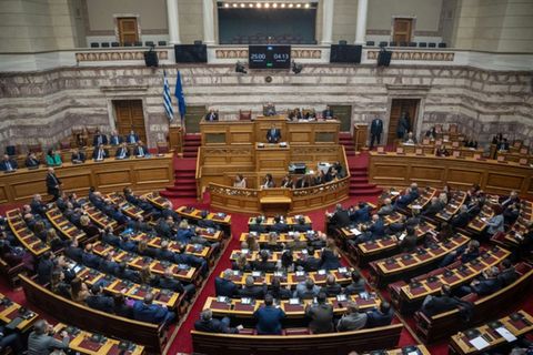 Kyriakos spricht am Mittwoch vor dem Parlament