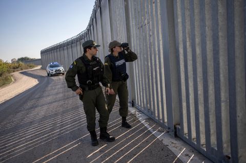 Auf der griechischen Seite existiert abschnittsweise ein Grenzzaun zur Türkei