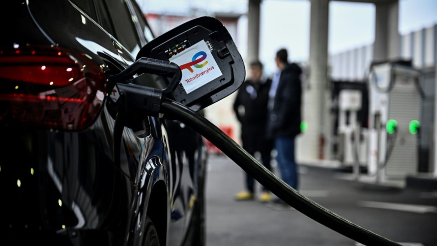 E-Auto an der Ladesäule