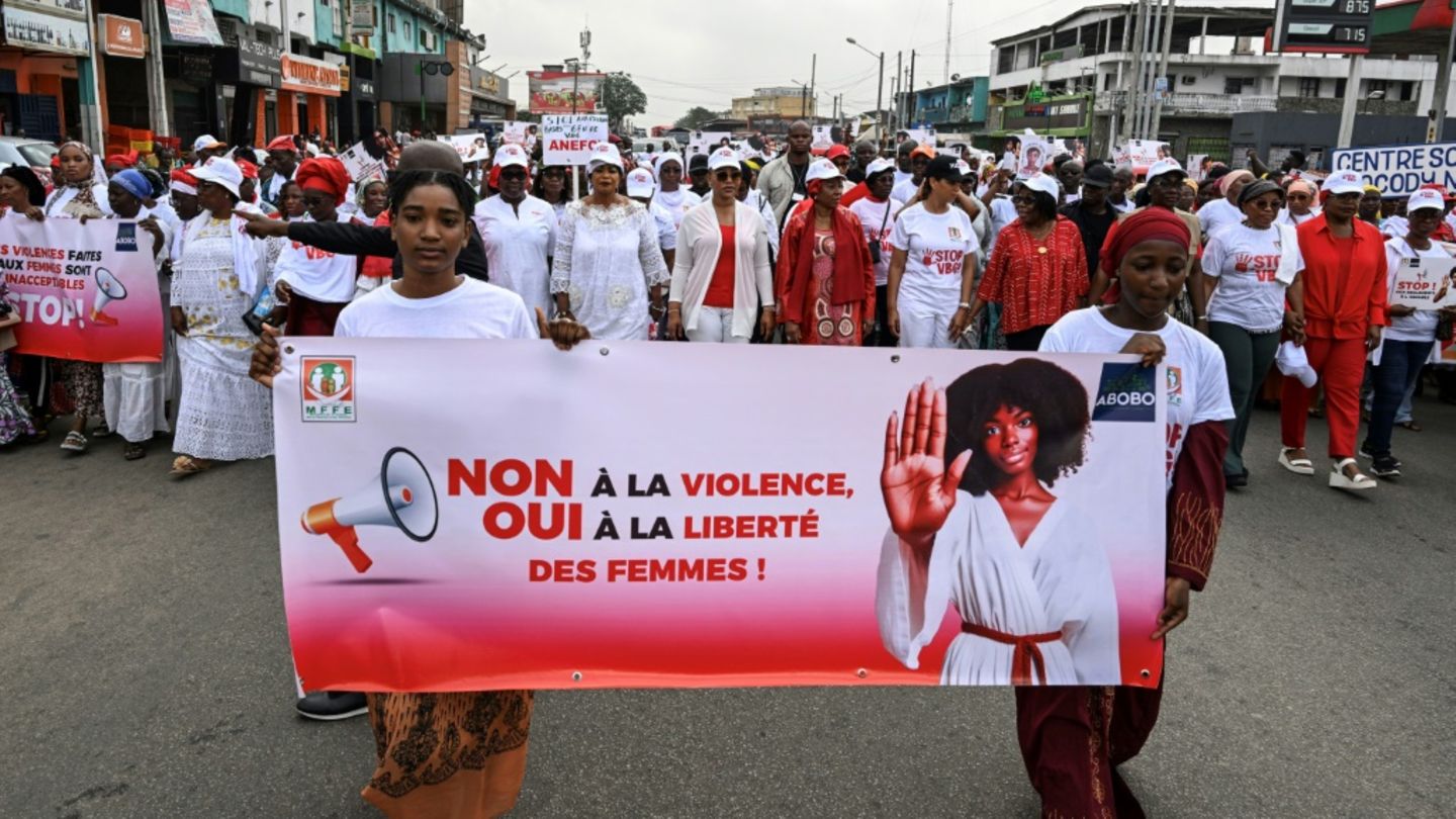 Frauen protestieren in Côte d'Ivoire