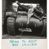 Marlene Dietrich mit Panzer