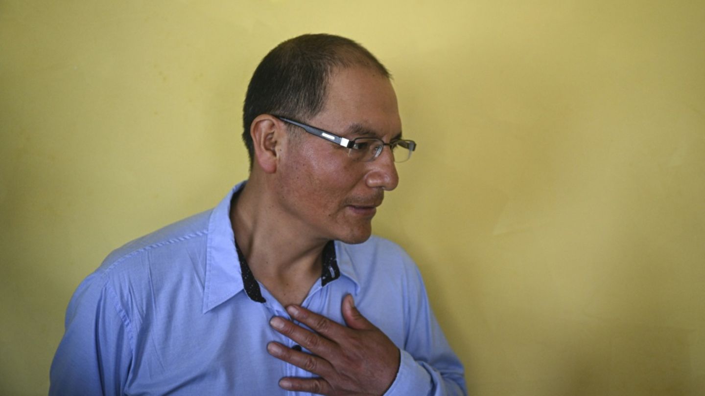 Saul Luciano Lliuya bei der Pressekonferenz in Lima