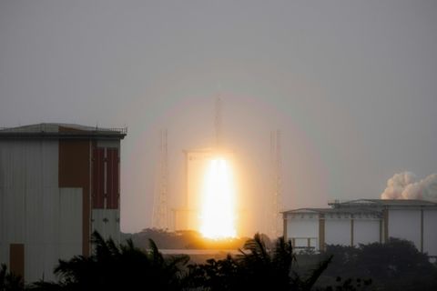 Die Ariane 6 hebt von Kourou ab