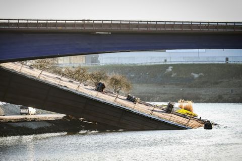 Die eingestürzte Brücke