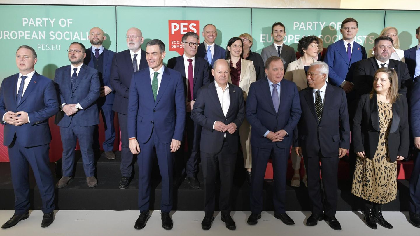 Ein Gruppenfoto auf dem EU-Gipfel zur Ukraine in Brüssel