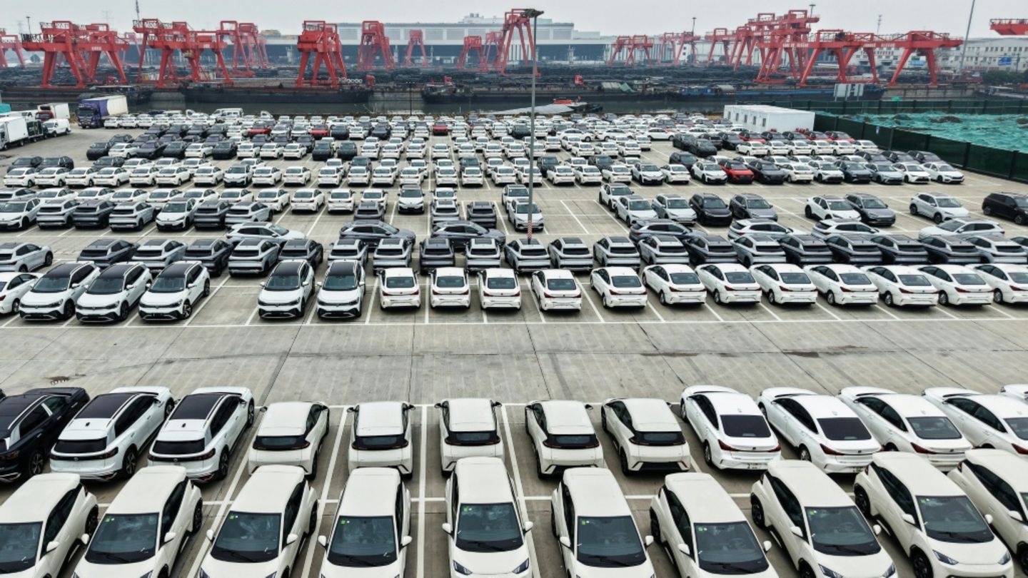 Für den Export vorgesehene Autos in Hangzhou