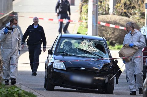 Das demolierte Auto nach der Todesfahrt von Mannheim