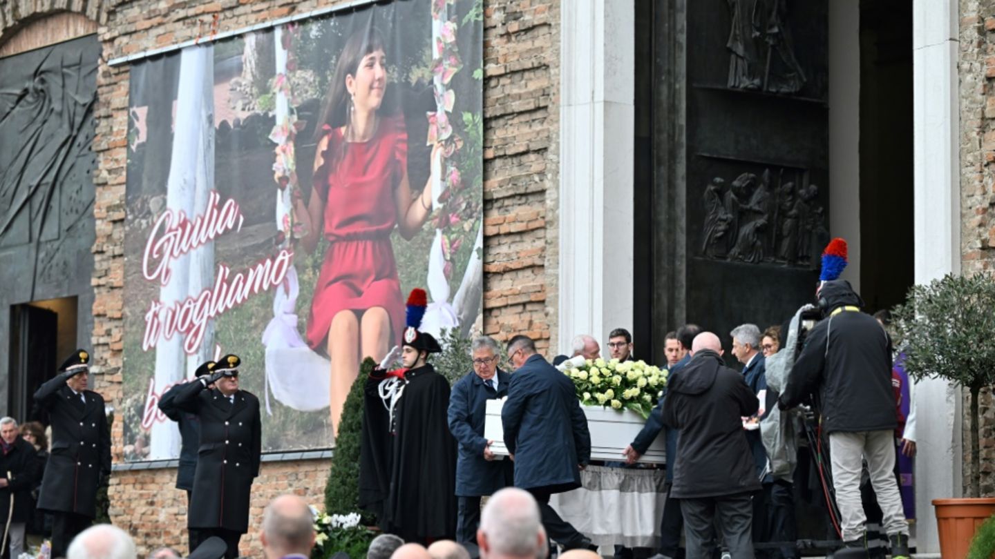 Die Beerdigung des Mordopfers Giulia Cecchettin