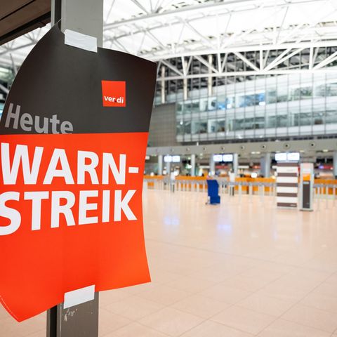 Warnstreik am Flughafen Hamburg Am Flughafen Hamburg herrscht Stillstand