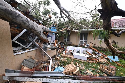 Tausende Haushalte an australischer Ostküste ohne Strom (Video)