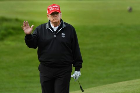 Donald Trump bei einer Partie Golf auf seiner Anlage in Turnberry