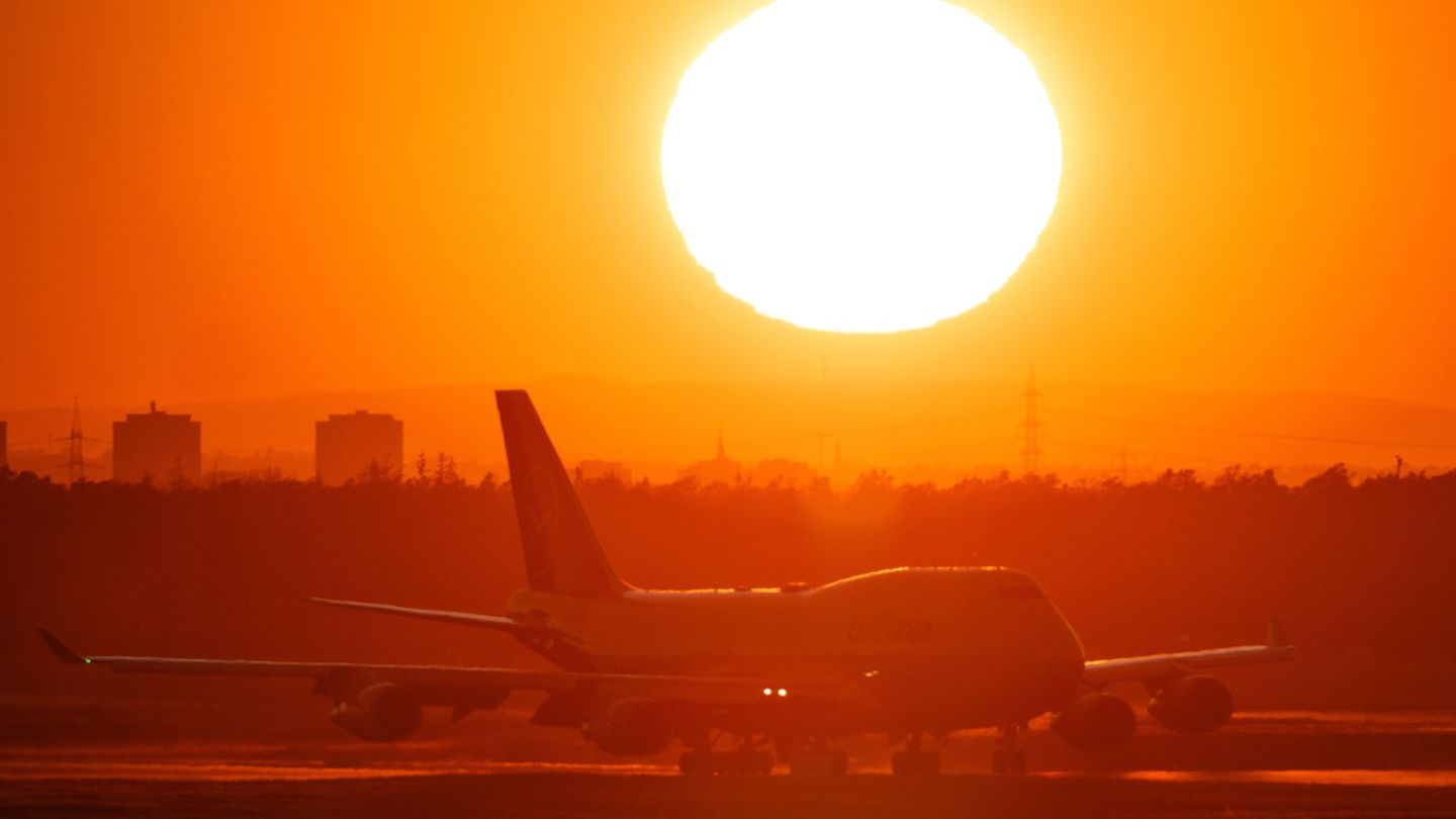 flugverkehr-ber-150-000-reisende-in-frankfurt-von-streik-betroffen