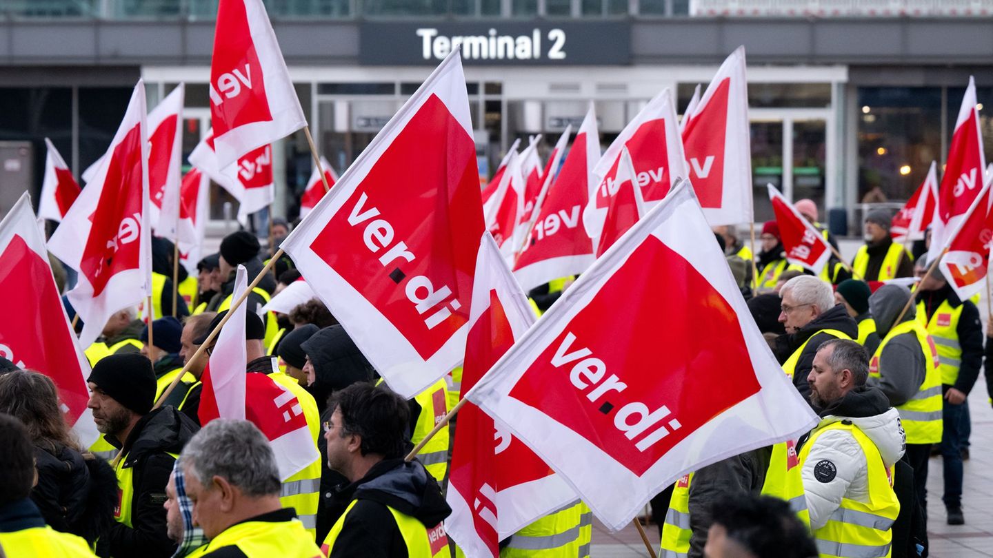 tarifstreit-warnstreiks-an-13-deutschen-flugh-fen-haben-begonnen