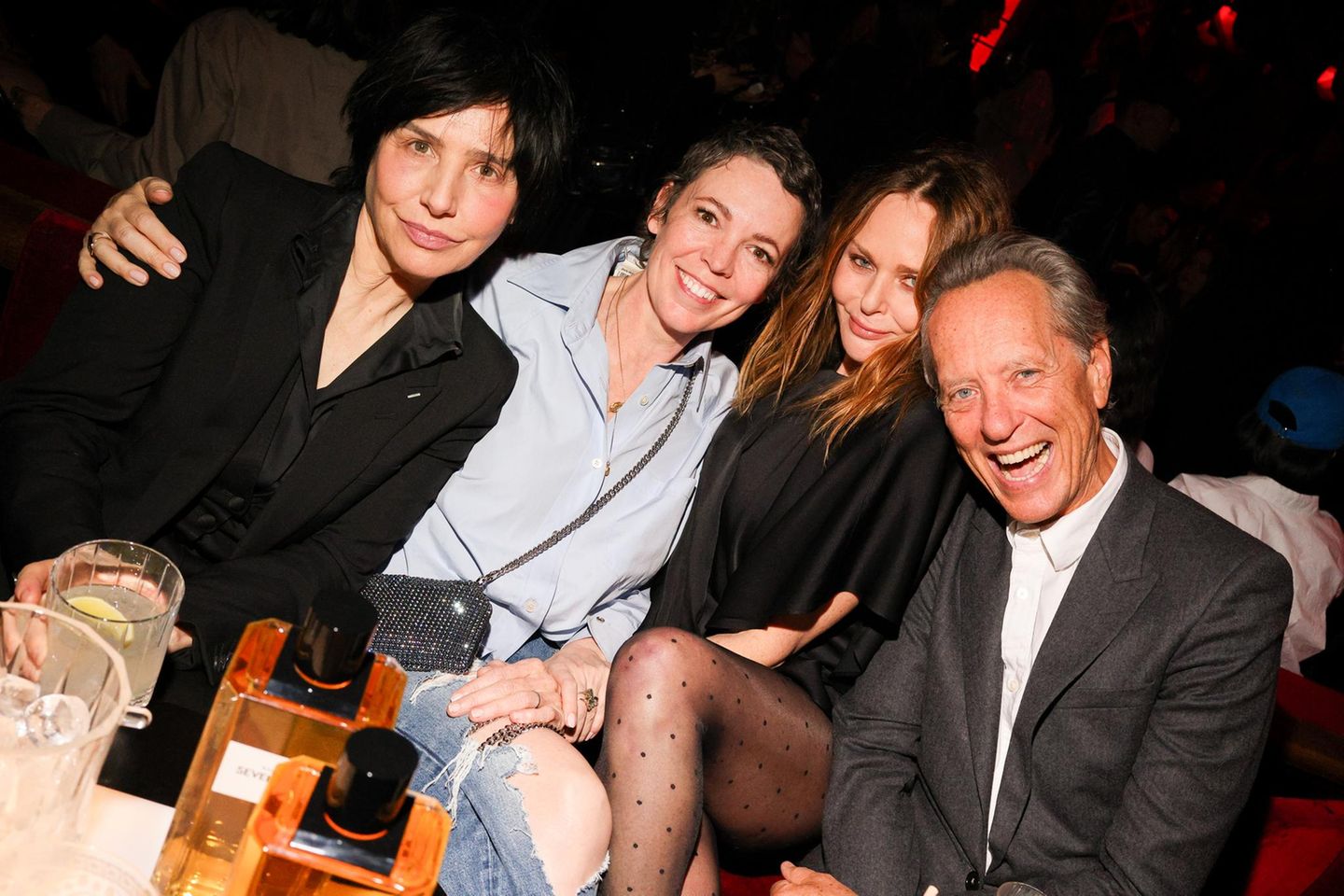 Sharleen Spiteri, Olivia Colman, Stella McCartney, Richard E. Grant bei einer Party