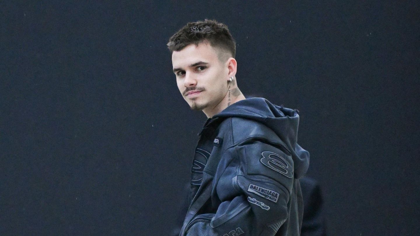 Romeo Beckham bei der Show von Balenciaga