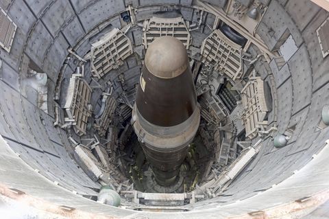 Titan-Rakete der USA,. In der Spitze steckt die Atombombe