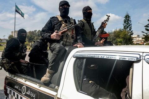 Sicherheitskräfte der syrischen Übergangsregierung in Latakia, 9. März