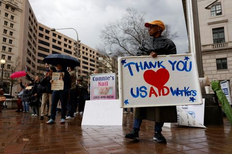 Demonstration zur Unterstützung von USAID