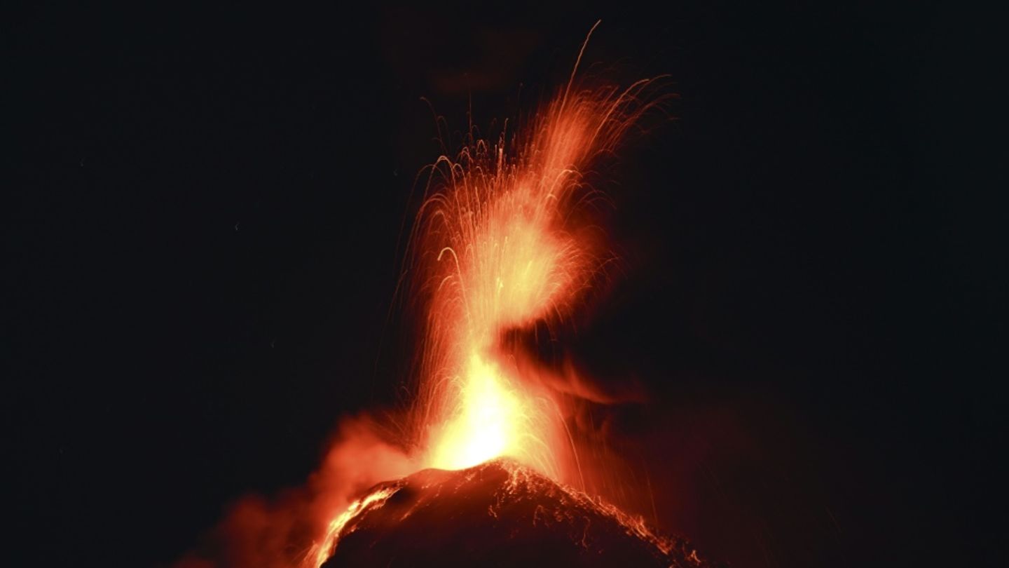 Der "Fuego" befindet sich 35 Kilometer von der Hauptstadt Guatemalas entfernt