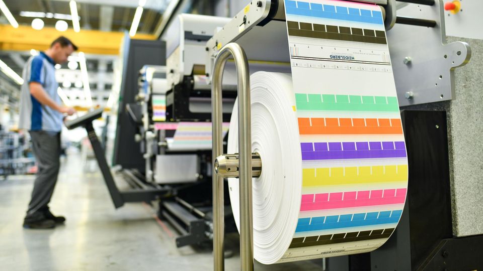 Unternehmen verlost 800 Euro an Mitarbeitende ohne Krankheitstag – ist das erlaubt? Unternehmen verlost 800 Euro an Mitarbeitende ohne Krankheitstag – ist das erlaubt?