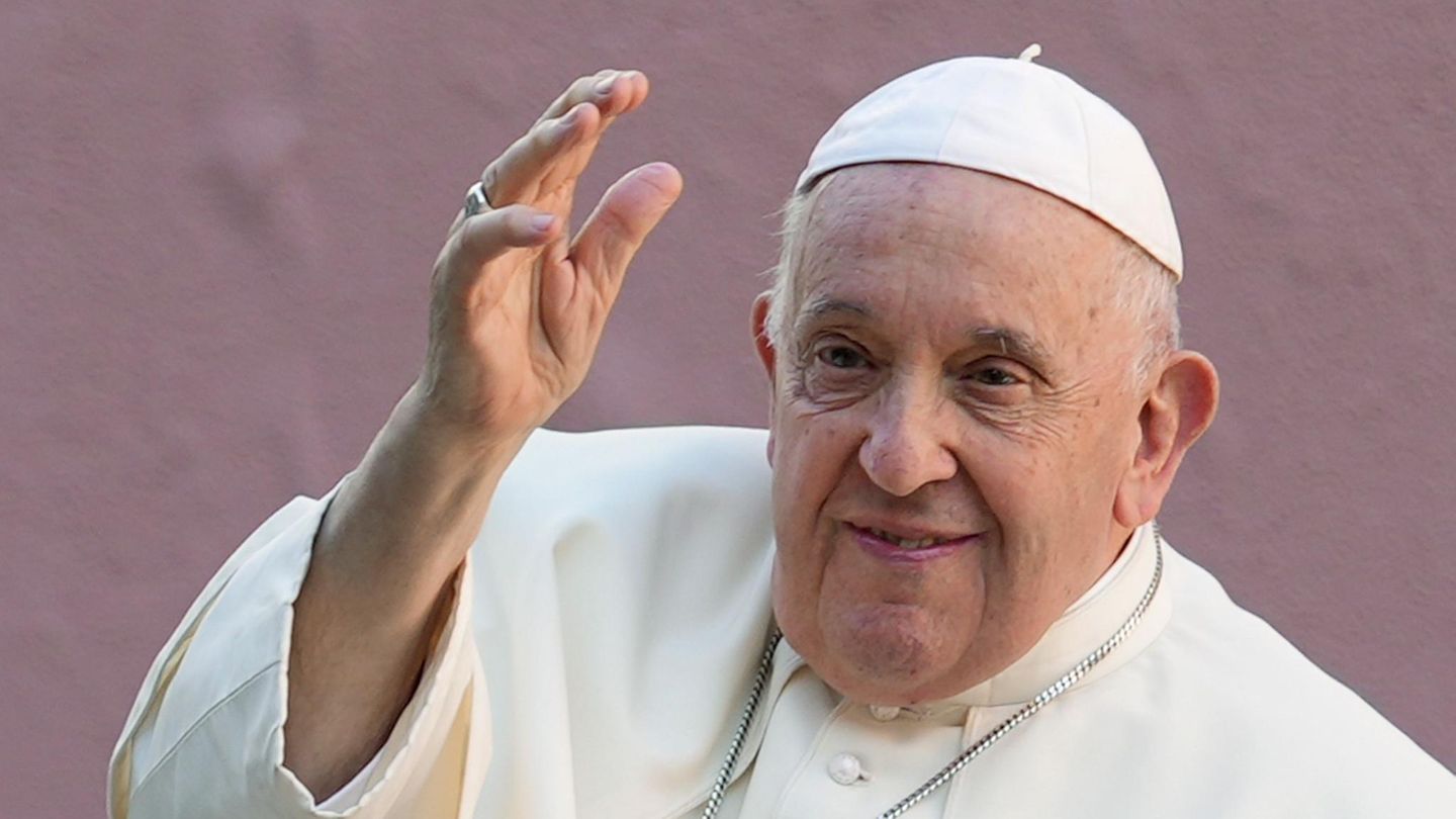 Papst Franziskus geht es besser Papst Franziskus geht es besser