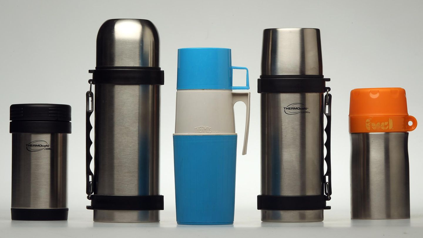 Verschiedene Thermoskannen unterschiedlicher Hersteller