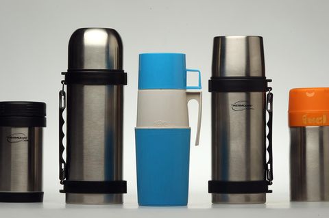 Verschiedene Thermoskannen unterschiedlicher Hersteller