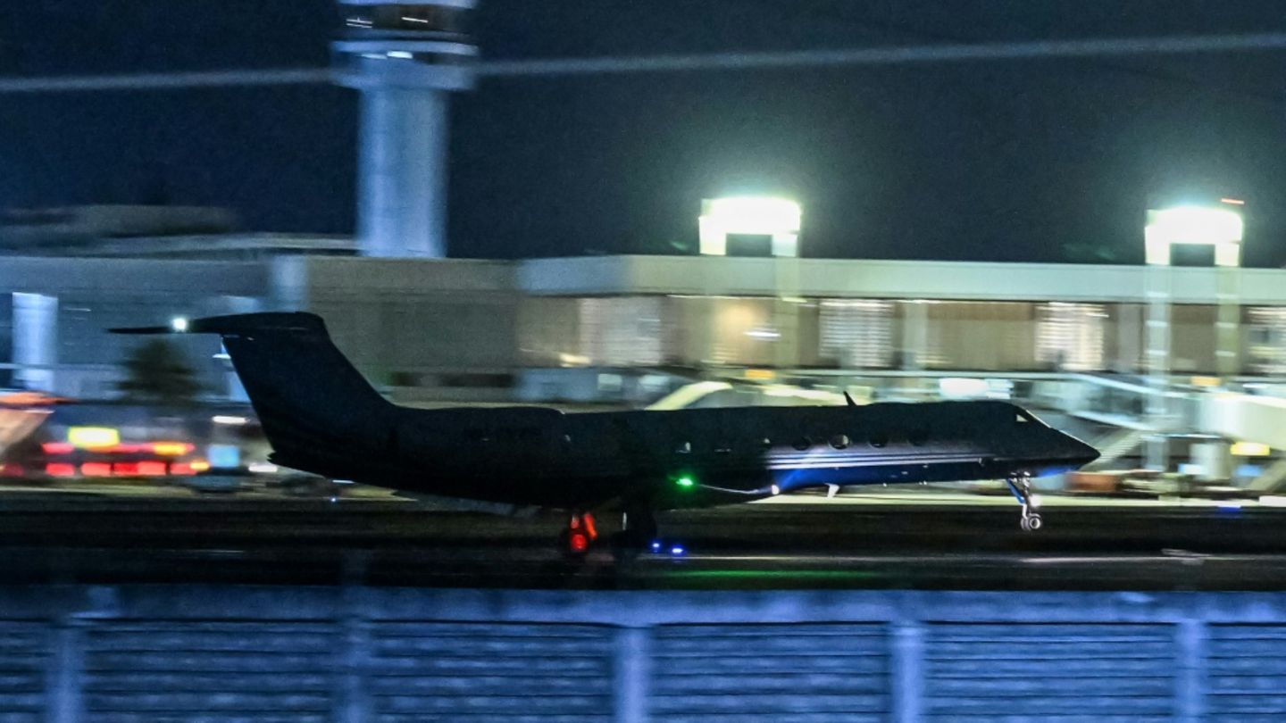 Flugzeug mit Rodrigo Duterte an Bord