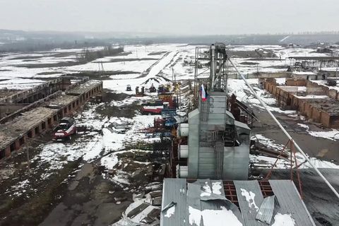 In den eroberten Orten der Kursk-Region hissen die Russen ihre Flagge