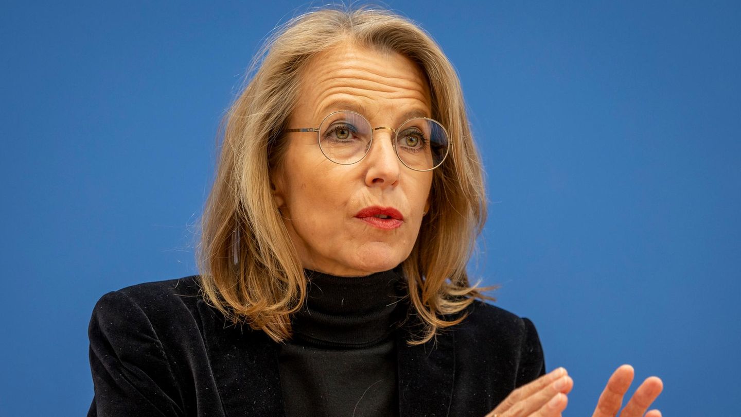 Portrait von Julia Jäkel