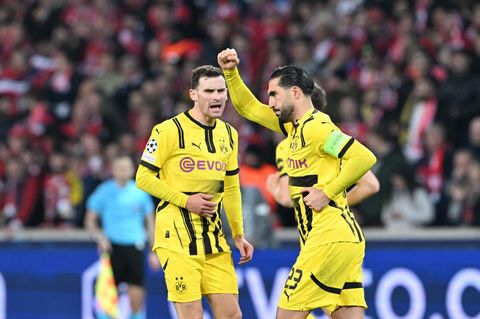 Emre Can vom BVB ballt nach seinem Elfmeter-Tor gegen OSC Lille die Faust