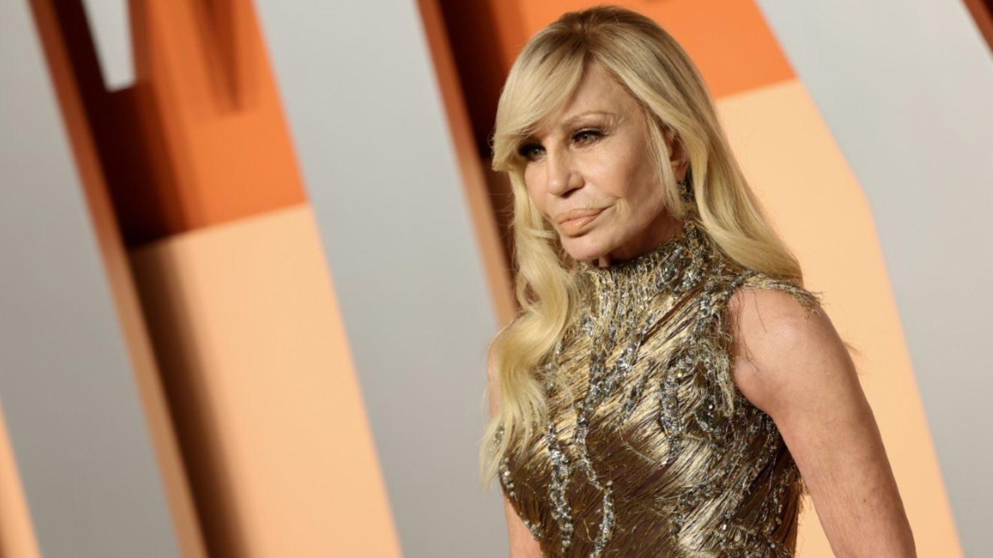 Donatella Versace Anfang März in Beverly Hills