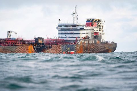 Neu: Schiffskamera filmt Moment der Tankerkollision auf Nordsee