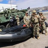 Soldaten und Militärfahrzeuge in Chile