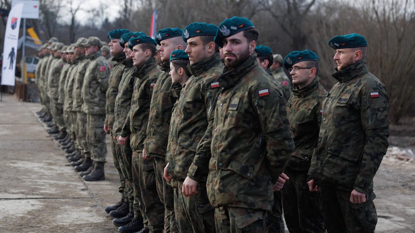 Polen Soldatinnen und Soldaten in Polen