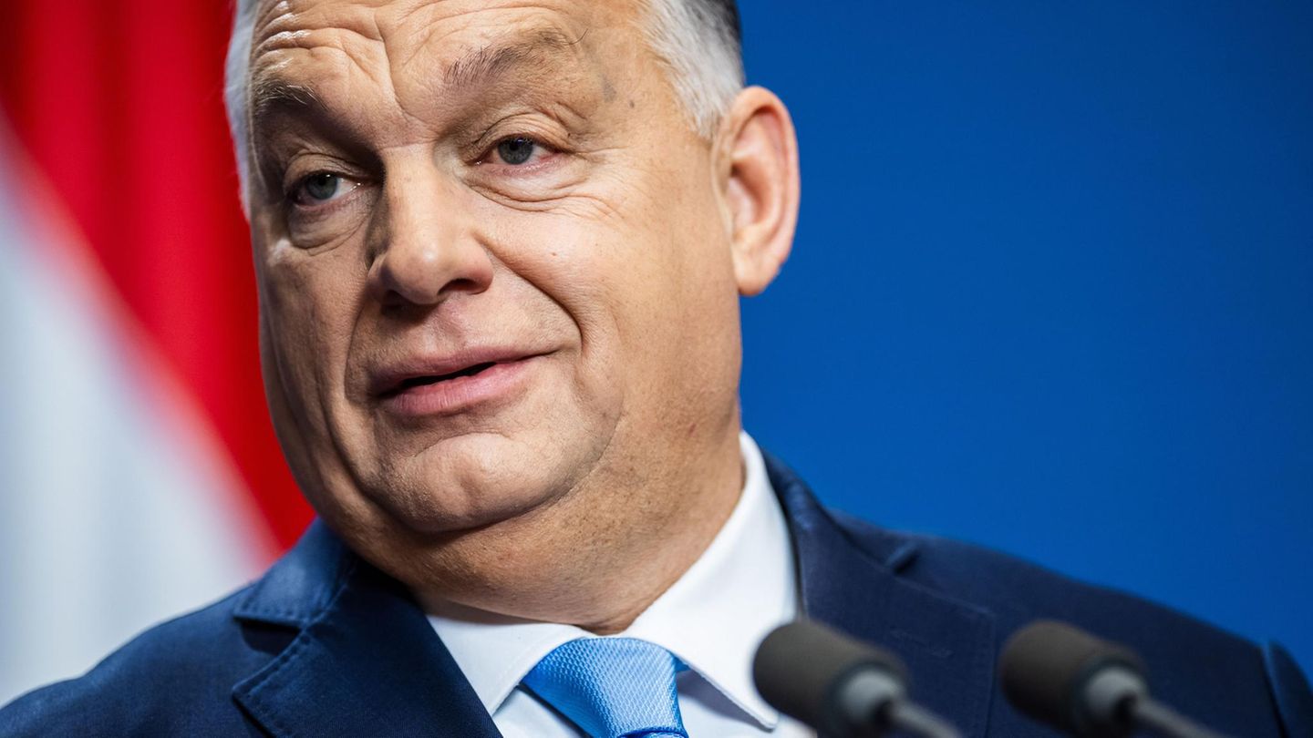Hungary forced EU sanctions against Russians