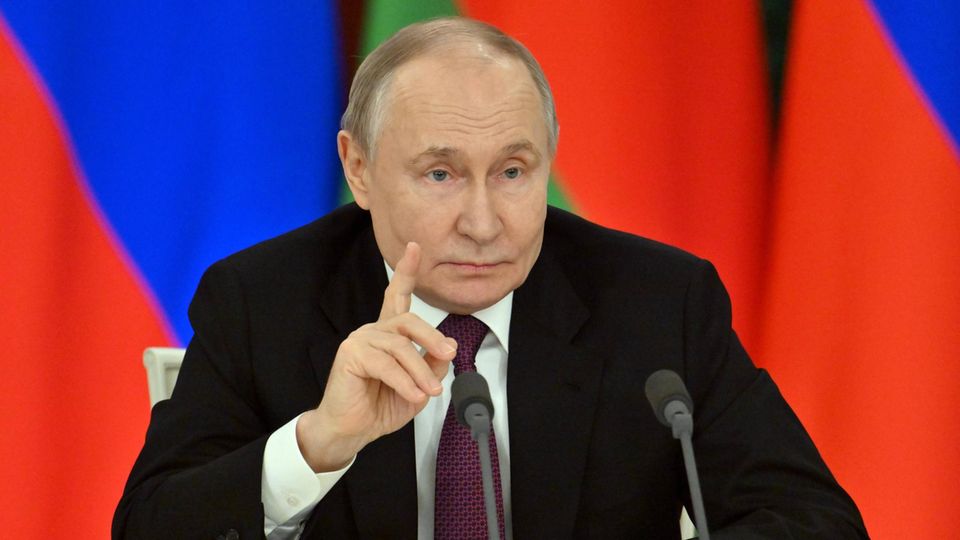 Wladimir Putin bei einer Pressekonferenz