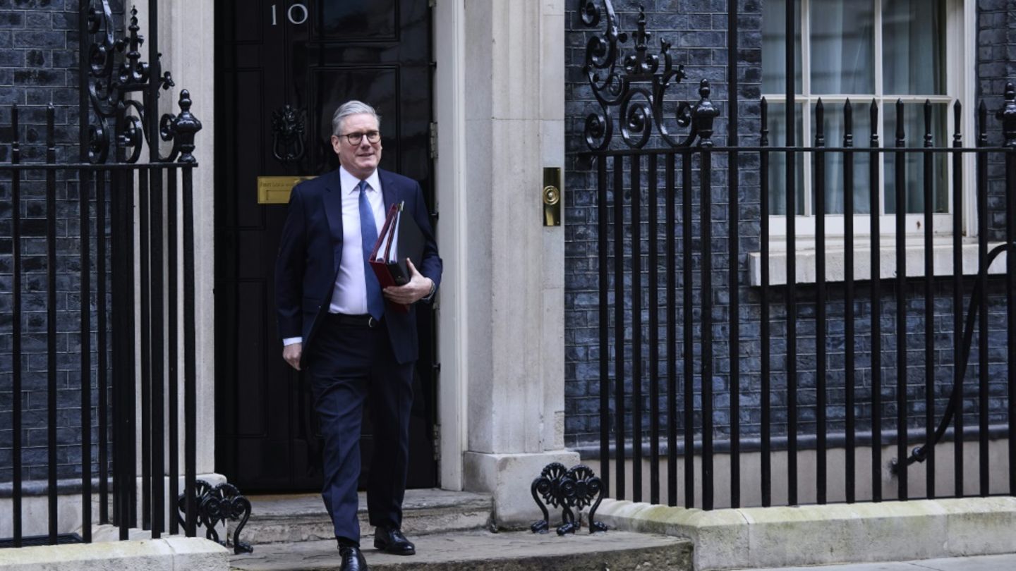 Starmer in der Londoner Downing Street