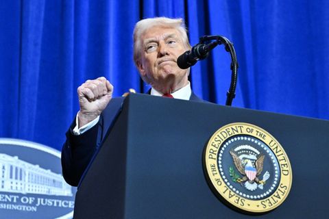 Trump bei seiner Rede im Justizministerium