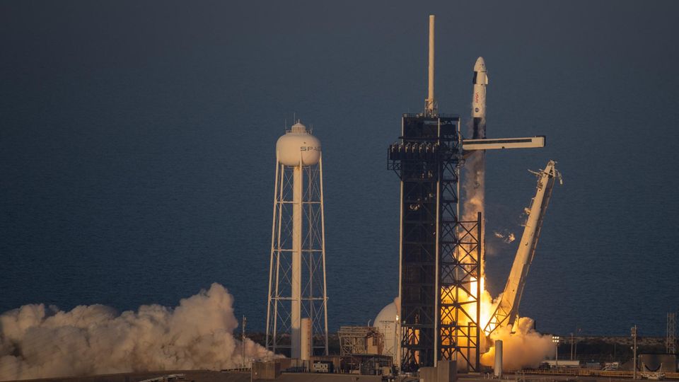 Rückhol-Mission für "gestrandete Astronauten" zur ISS gestartet