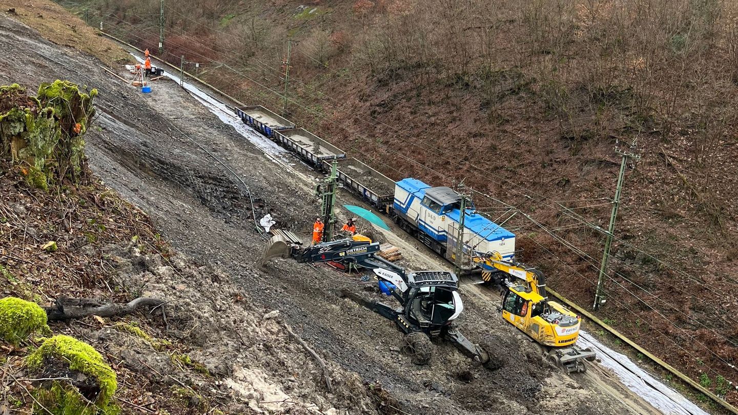 an-hang-abgerutscht-hoffnung-f-r-bahnpendler-bewegung-bei-s6-reparatur