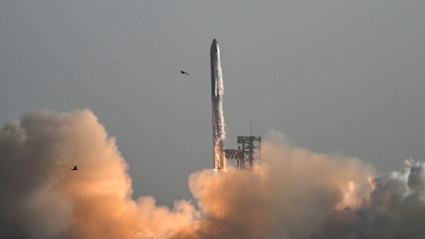 Starship beim bisher achten Testflug am 6. März