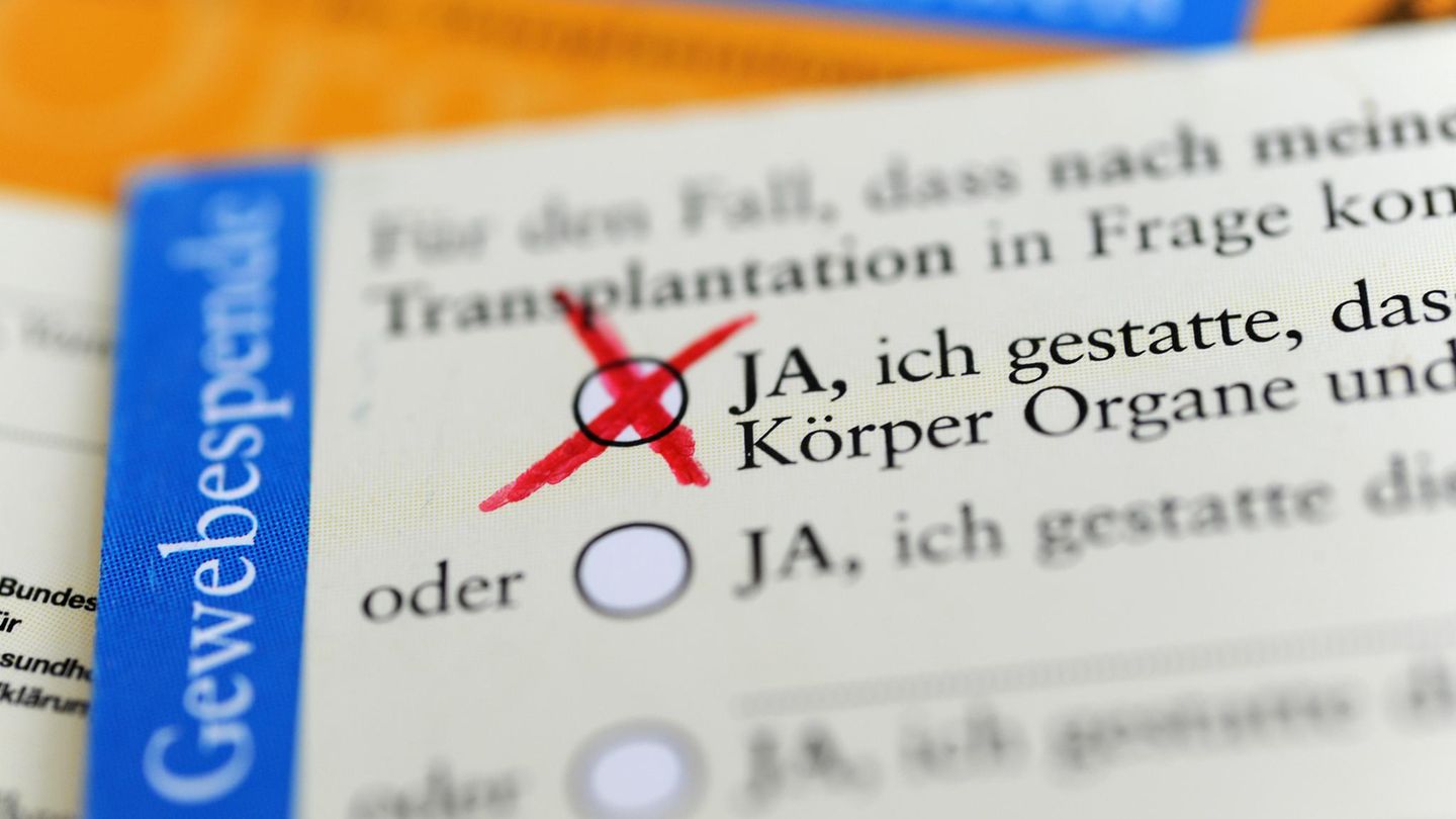 Organspende-Erklärungen sind sowohl in Papierform – wie durch den Organspende-Ausweis – als auch elektronisch möglich