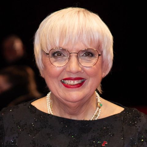Grünen-Politikerin Claudia Roth auf dem Roten Teppich