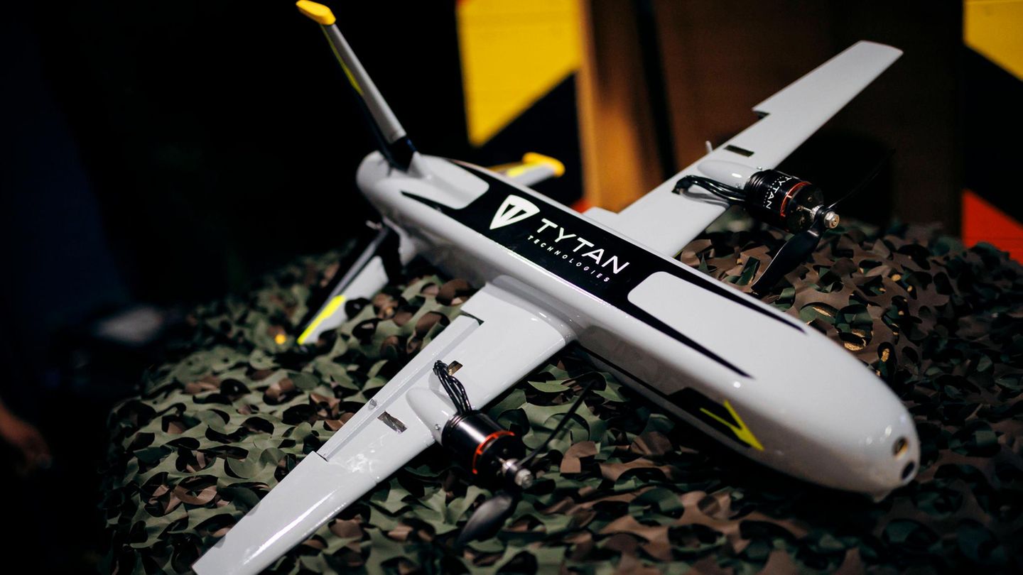 Way with a civil clause: State should promote research of drones and Co.