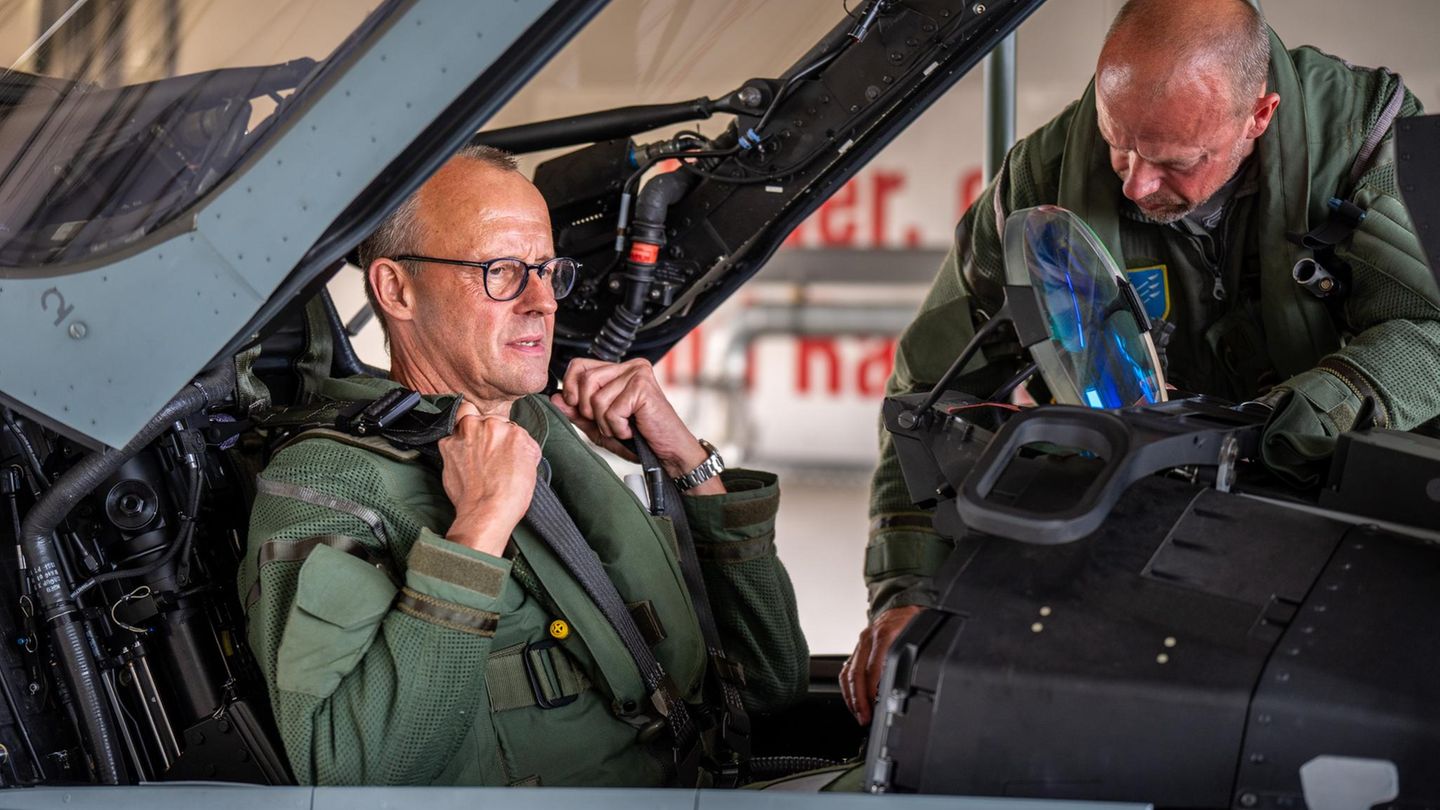 medienbericht-friedrich-merz-nutzt-flieger-der-bundeswehr-so-oft-wie-kein-anderer-fraktionschef